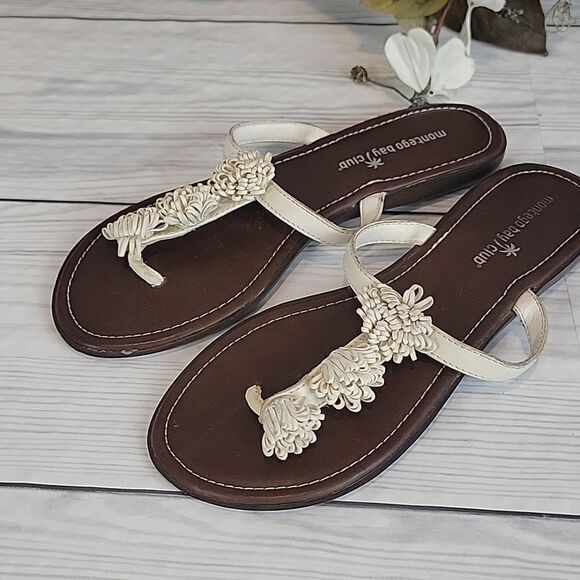 Montego Bay Club summer white t-strap toe sandals Women's Size 7.5 - Picture 9 of 9